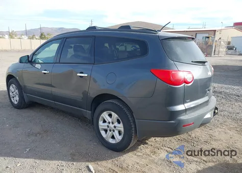 2011 Chevrolet Traverse Ls z USA, uszkodzony, nr VIN 1GNKVEED4BJ229093